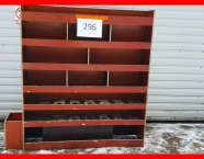 Nr. 296<br />
Półka uniwersalna.<br />
Wymiary:<br />
Dł - 170 cm<br />
Wys - 180 cm<br />...